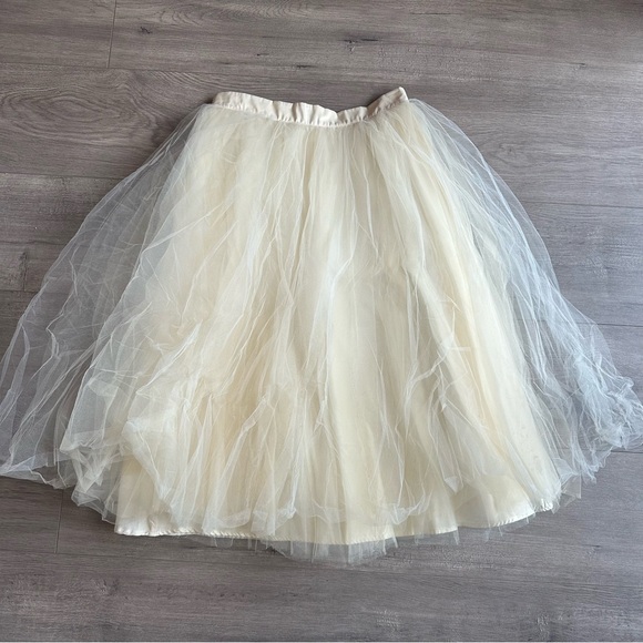 Alexandra Grecco Elegant Cream Tulle Skirt - size 2